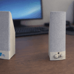 Altavoces multimedia para ordenador con control de volumen y entrada de auriculares