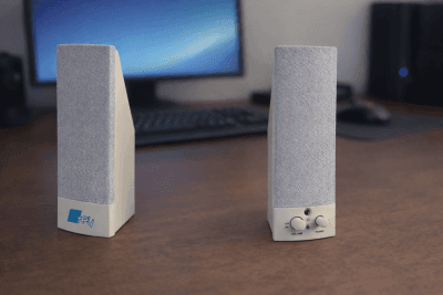 Altavoces multimedia para ordenador con control de volumen y entrada de auriculares